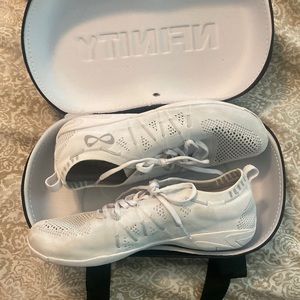 NFINITY FLYTE